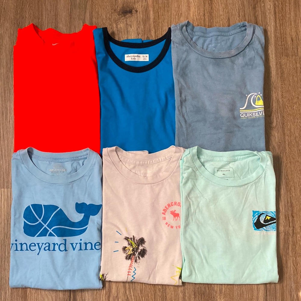 Lot of 6 T-shirts. Abercrombie, vineyard vines and Nike.